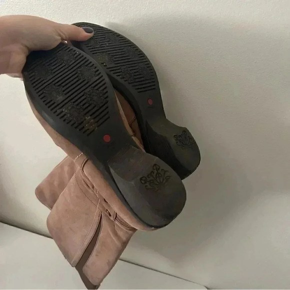 Blonde boots 8 - Picture 7 of 7